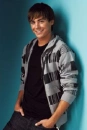 zac efron possing so sexy