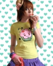 girl loves cupcake