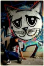 Girl an einer Wand
