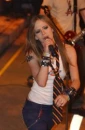 Avril Lavigne singing