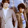 Kevin & Nick Jonas