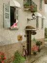 LOVELY OUTDOORS