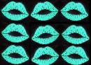 kisses bg