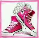 Converse Queen.