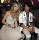 Taylor Swift & Joe Jonas