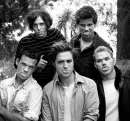 omg robert patterson is a vampire!! 