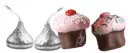 Cupcakes and kisses!
