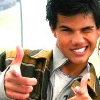 Taylor Lautner<33