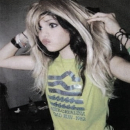Blonde Selena