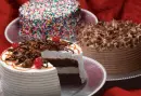 my cake paws off >:O