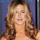 JENNiFER ANiSTON