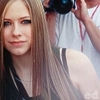 put on ur profile if u lyk avril