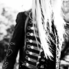 put on ur profile if u lyk avril