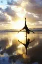 handstand sea