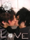 emo_guys_kisssssing!