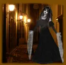 vampiress on dark street