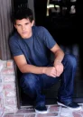 Taylor Lautner<33