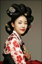 Hwang Jin Yi smiling