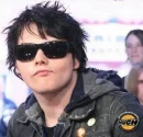 Gee is rockin' them shades 8D