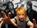 paramore-LovE