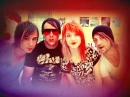Yeah. Its. Paramore (: