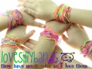 love silly bands :3