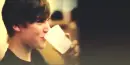 JUSTIN BIEBER IN AWKWARD DRINKING WATER LMAO