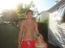 Louis Tomlinson Shirtless!