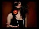 throw an apple