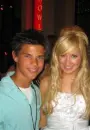 Taylor Lautner && Ashley Tisdale
