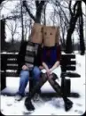 3M0S HIDING