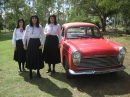 Kransky Sisters with their Morris Minor.