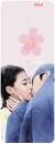kissing