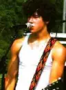 nick jonas is SO hot!!